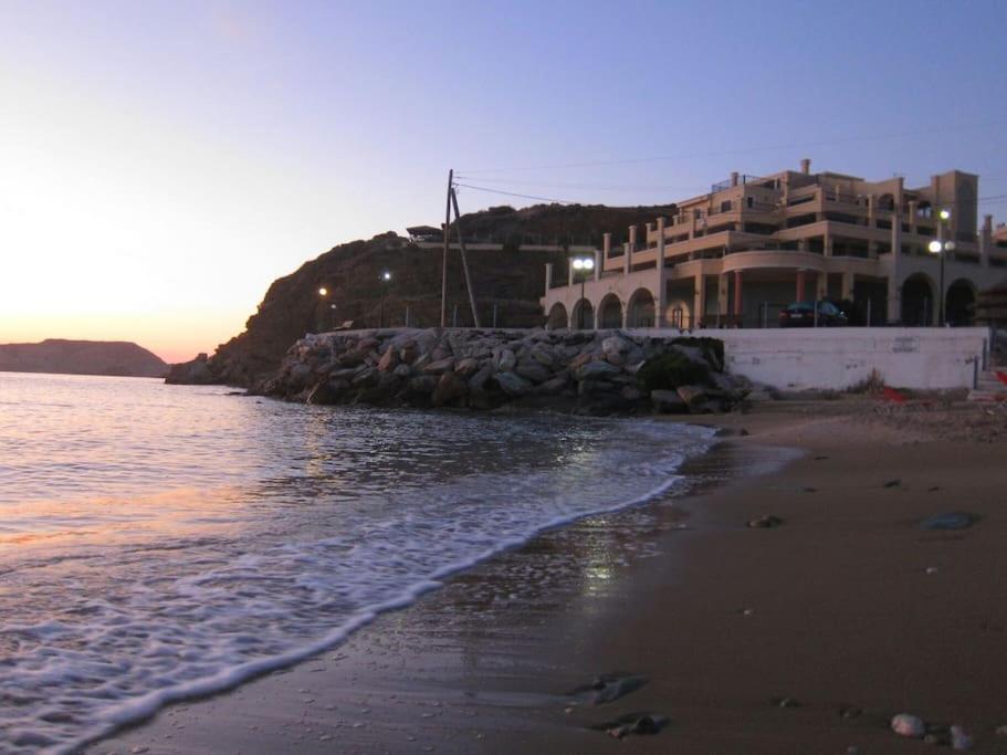 Lenico Beachfront Suites Agia Pelagia  Exterior foto
