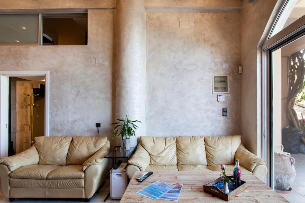 Lenico Beachfront Suites Agia Pelagia  Exterior foto